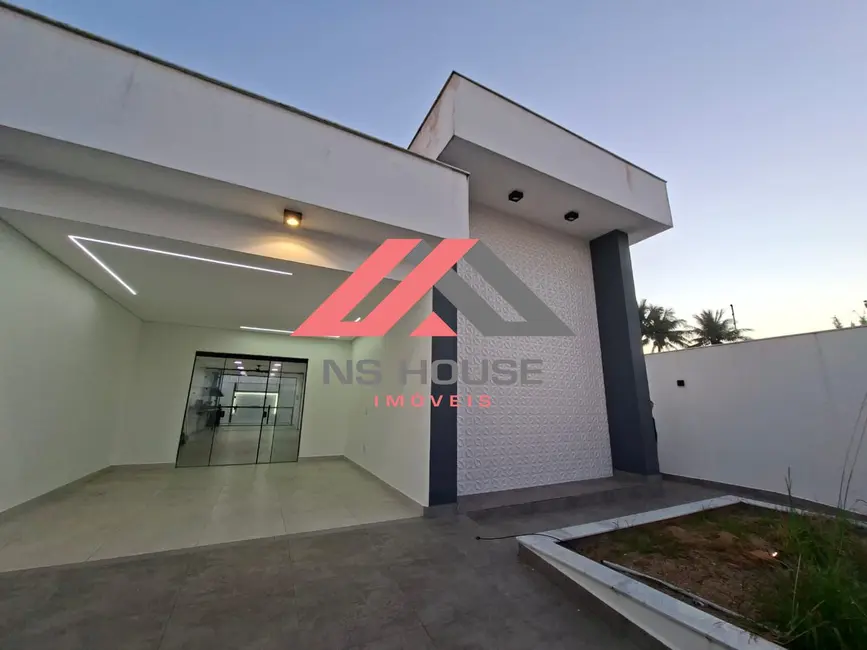 Foto 1 de Casa com 3 quartos à venda, 160m2 em Peruibe - SP