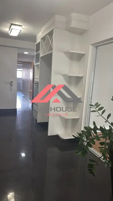 Apartamento com 4 quartos à venda, 243m2 em Santo Antônio, Sao Caetano Do Sul - SP - imagem 8 Foto 8 de Apartamento com 4 quartos à venda, 243m2 em Santo Antônio, Sao Caetano Do Sul - SP