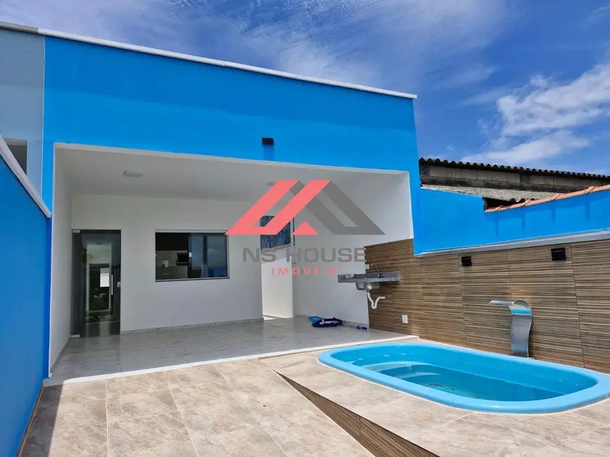 Foto 1 de Casa com 2 quartos à venda, 85m2 em Peruibe - SP