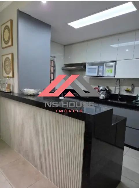 Foto 2 de Casa com 4 quartos à venda, 200m2 em Jardim Monções, Santo Andre - SP