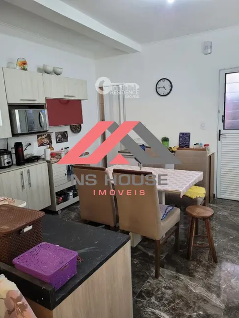 Casa com 4 quartos à venda, 136m2 em Nova Gerty, Sao Caetano Do Sul - SP - imagem 2 Foto 2 de Casa com 4 quartos à venda, 136m2 em Nova Gerty, Sao Caetano Do Sul - SP