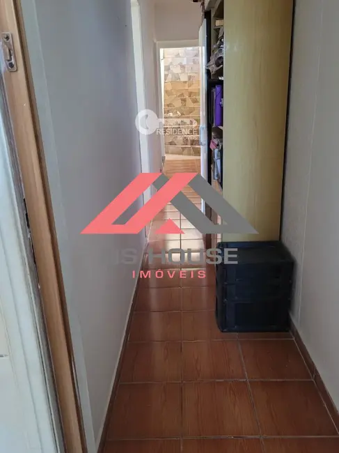 Casa com 4 quartos à venda, 136m2 em Nova Gerty, Sao Caetano Do Sul - SP - imagem 4 Foto 4 de Casa com 4 quartos à venda, 136m2 em Nova Gerty, Sao Caetano Do Sul - SP