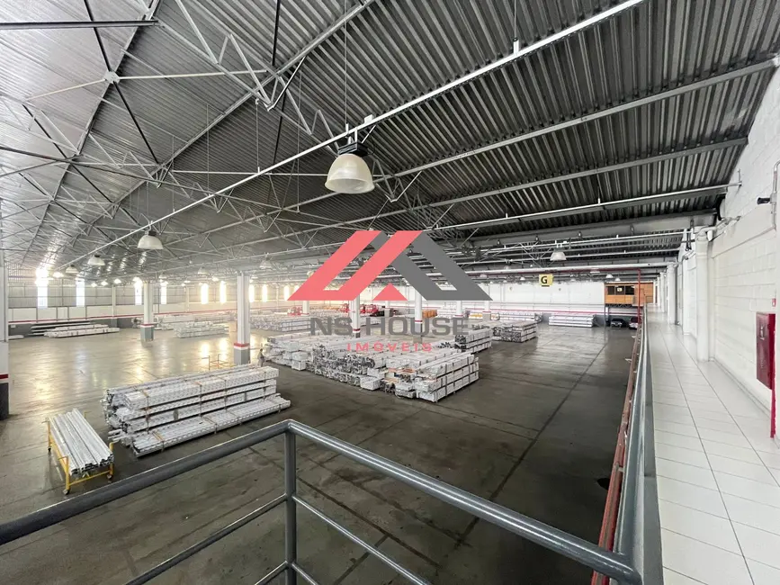 Armazém / Galpão à venda e para alugar, 10200m2 em Centro, Diadema - SP - imagem 3 Foto 3 de Armazém / Galpão à venda e para alugar, 10200m2 em Centro, Diadema - SP