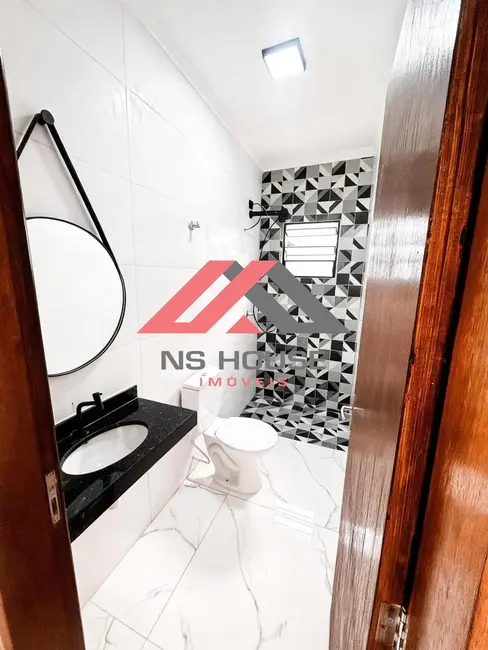 Foto 5 de Casa com 2 quartos à venda, 80m2 em Itanhaem - SP