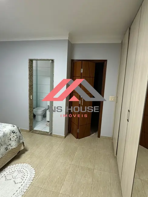 Casa com 4 quartos à venda, 225m2 em Osvaldo Cruz, Sao Caetano Do Sul - SP - imagem 8 Foto 8 de Casa com 4 quartos à venda, 225m2 em Osvaldo Cruz, Sao Caetano Do Sul - SP