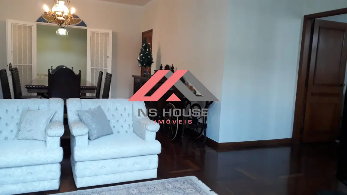 Casa com 5 quartos à venda e para alugar, 260m2 em Jardim São Caetano, Sao Caetano Do Sul - SP - imagem 5 Foto 5 de Casa com 5 quartos à venda e para alugar, 260m2 em Jardim São Caetano, Sao Caetano Do Sul - SP