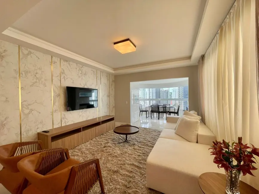 Apartamento com 3 quartos à venda, 260m2 em Centro, Balneario Camboriu - SC - imagem 2 Foto 2 de Apartamento com 3 quartos à venda, 260m2 em Centro, Balneario Camboriu - SC