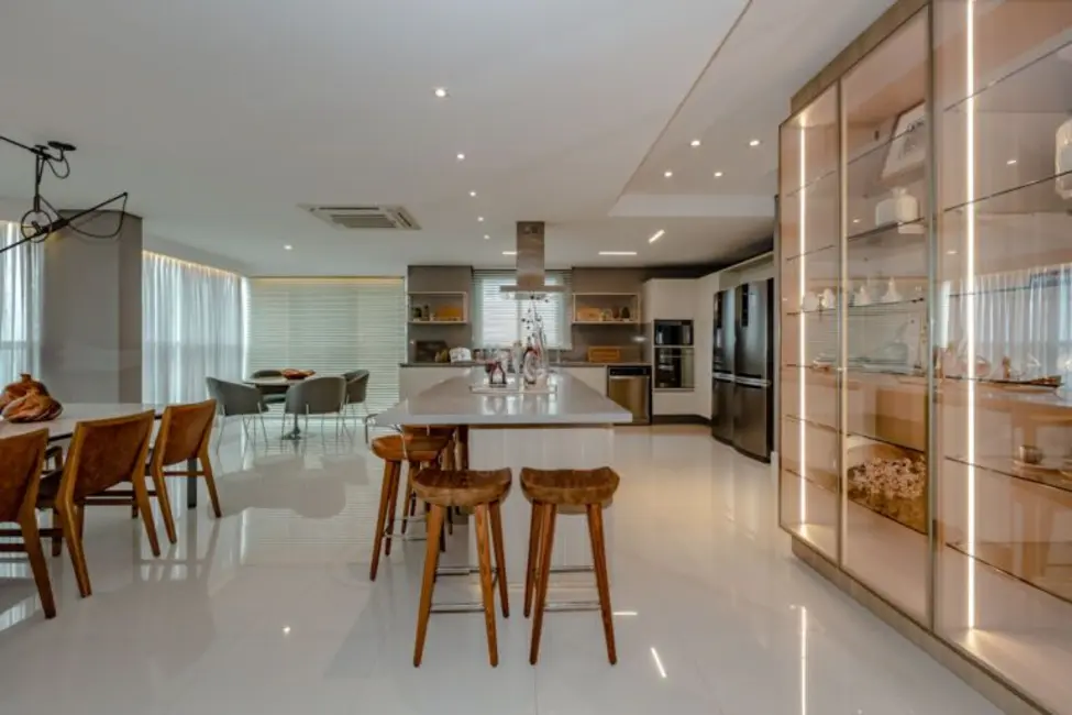 Foto 4 de Cobertura com 5 quartos à venda, 1082m2 em Itajai - SC