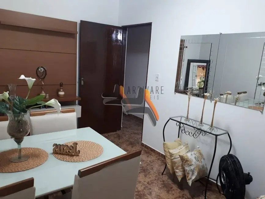 Foto 2 de Casa com 2 quartos à venda, 140m2 em Salto Ville, Salto - SP