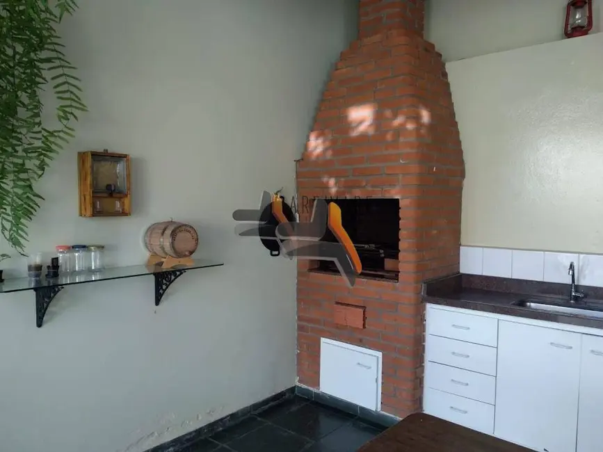 Foto 8 de Casa com 3 quartos à venda, 300m2 em Jardim Celani, Salto - SP