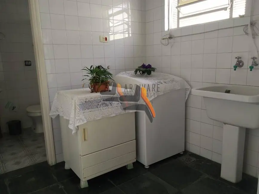 Foto 4 de Casa com 3 quartos à venda, 300m2 em Jardim Celani, Salto - SP