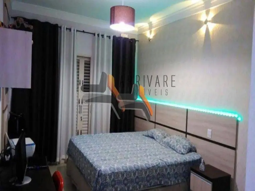 Foto 8 de Casa com 3 quartos à venda, 340m2 em Jardim Celani, Salto - SP