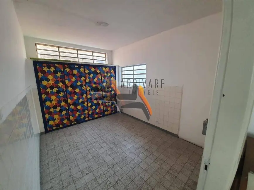 Casa com 3 quartos para alugar, 536m2 em Centro, Salto - SP - imagem 8 Foto 8 de Casa com 3 quartos para alugar, 536m2 em Centro, Salto - SP