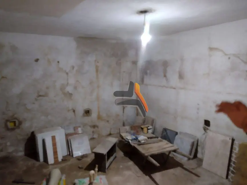 Casa com 4 quartos à venda, 150m2 em Jardim Três Marias, Salto - SP - imagem 8 Foto 8 de Casa com 4 quartos à venda, 150m2 em Jardim Três Marias, Salto - SP