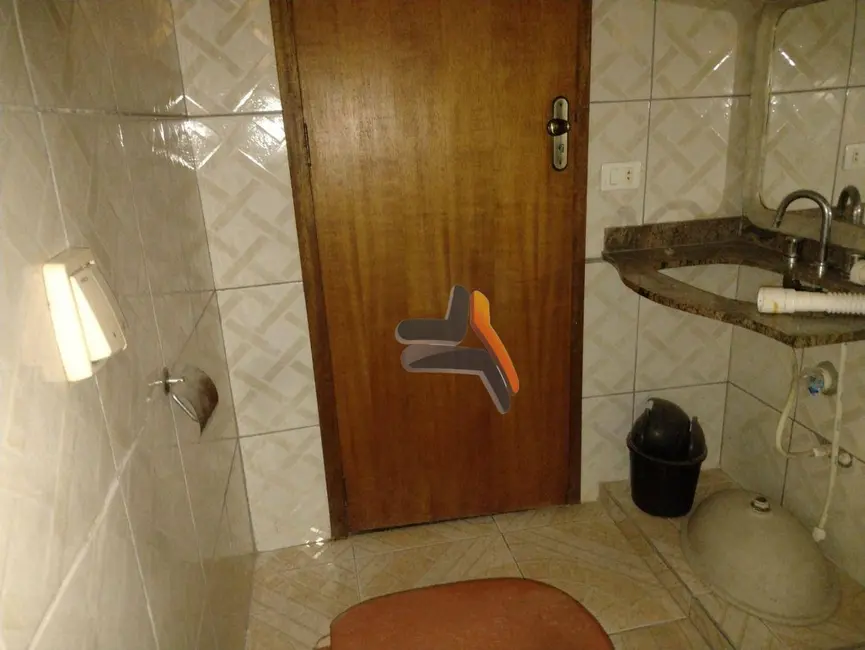 Casa com 4 quartos à venda, 150m2 em Jardim Três Marias, Salto - SP - imagem 3 Foto 3 de Casa com 4 quartos à venda, 150m2 em Jardim Três Marias, Salto - SP