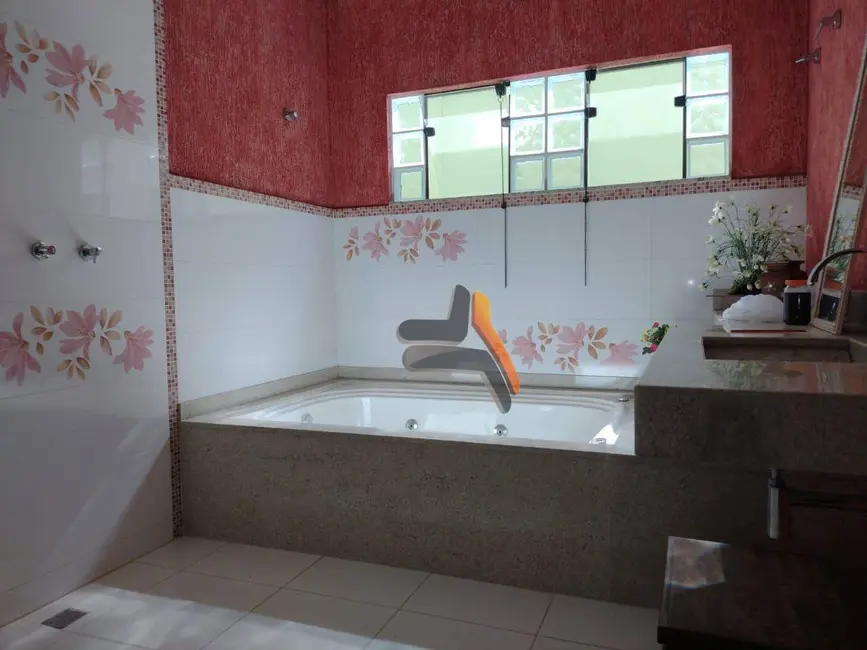 Foto 5 de Casa com 4 quartos à venda, 434m2 em Jardim Celani, Salto - SP