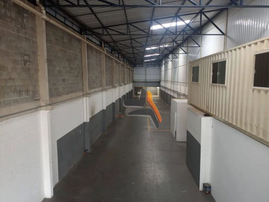 Foto 2 de Armazém / Galpão para alugar, 900m2 em Olaria, Salto - SP
