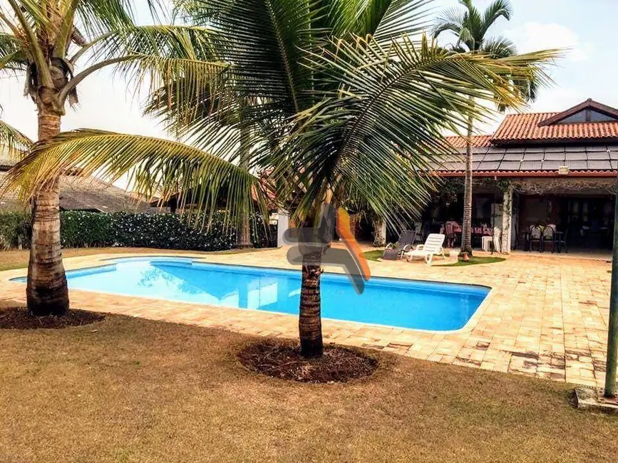 Foto 1 de Chácara com 4 quartos à venda, 2600m2 em Salto - SP