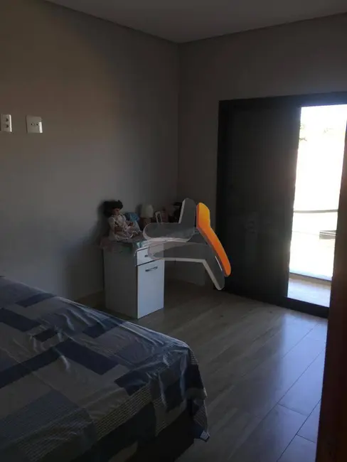 Foto 2 de Casa com 3 quartos à venda, 175m2 em Salto - SP