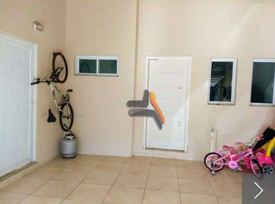 Foto 2 de Casa com 2 quartos à venda, 150m2 em Jardim Panorama, Salto - SP