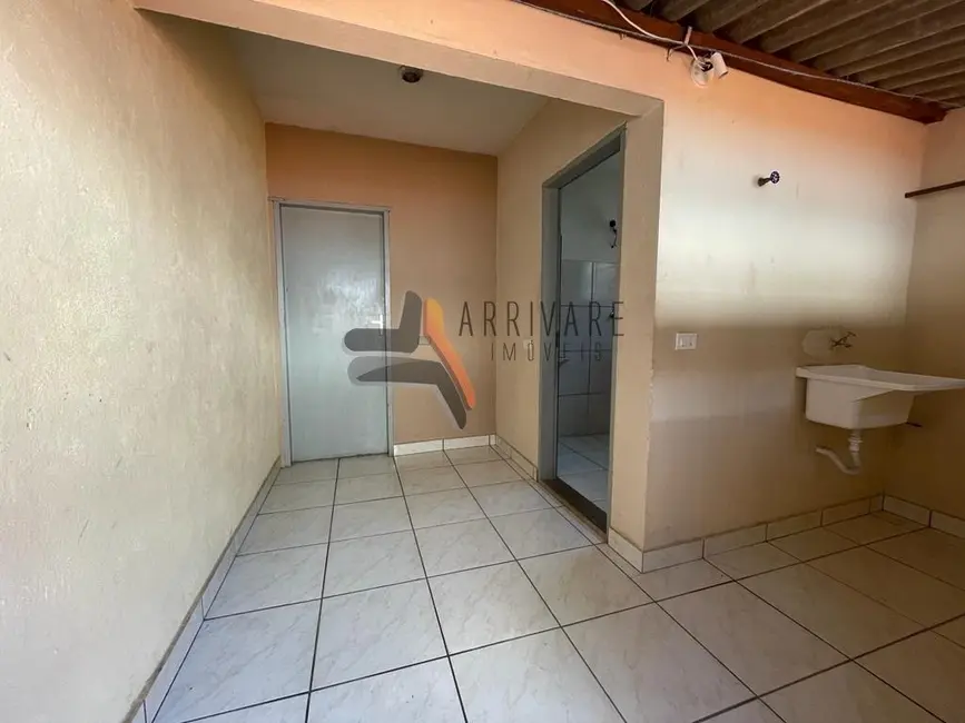 Casa com 1 quarto para alugar, 150m2 em Vila Roma, Salto - SP - imagem 3 Foto 3 de Casa com 1 quarto para alugar, 150m2 em Vila Roma, Salto - SP