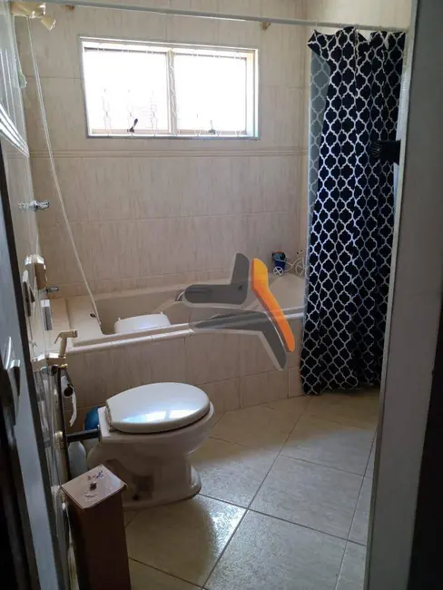 Foto 3 de Casa com 3 quartos à venda, 197m2 em Vila Henrique, Salto - SP