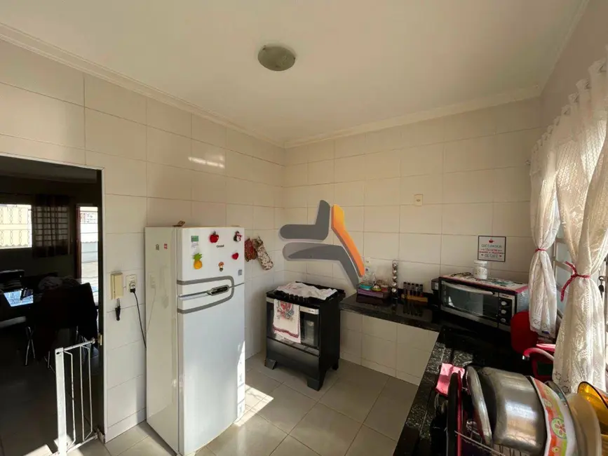 Foto 8 de Casa com 2 quartos à venda, 160m2 em Jardim Santa Marta III, Salto - SP