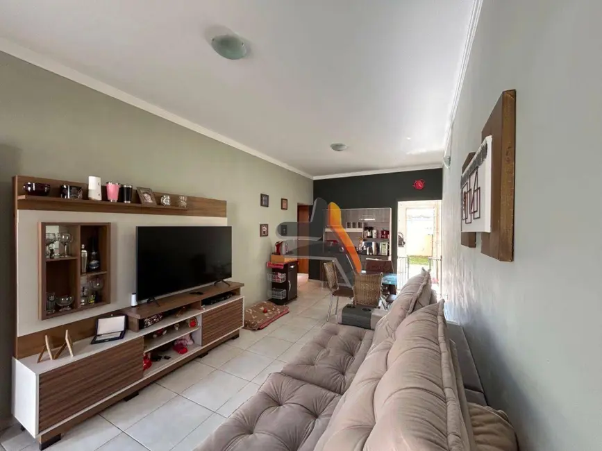 Foto 2 de Casa com 2 quartos à venda, 160m2 em Jardim Santa Marta III, Salto - SP