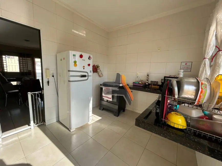 Foto 9 de Casa com 2 quartos à venda, 160m2 em Jardim Santa Marta III, Salto - SP