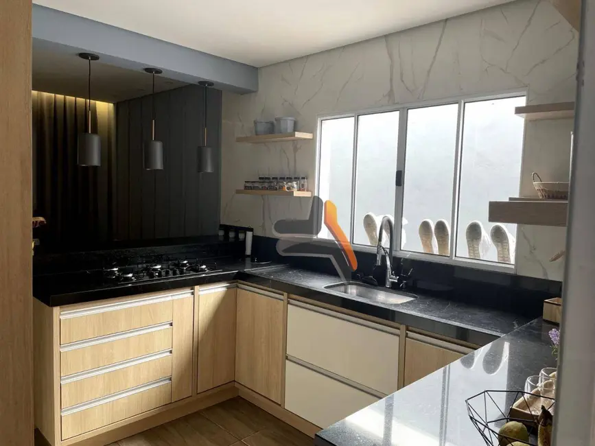 Foto 8 de Casa com 3 quartos à venda, 200m2 em Salto - SP