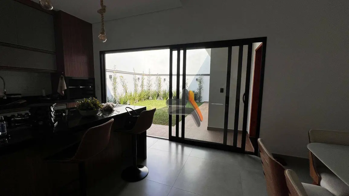 Foto 2 de Casa de Condomínio com 2 quartos à venda, 230m2 em Jardim Santa Marta, Salto - SP