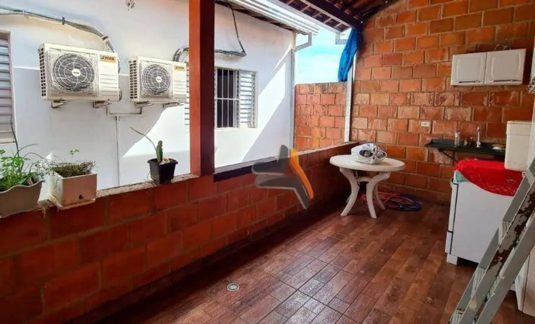 Foto 9 de Casa com 3 quartos à venda, 180m2 em Jardim São João, Salto - SP