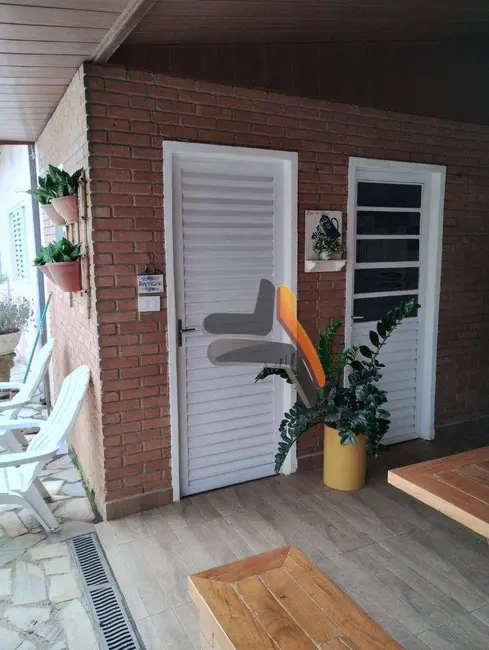 Casa com 3 quartos à venda, 500m2 em Centro, Salto - SP - imagem 3 Foto 3 de Casa com 3 quartos à venda, 500m2 em Centro, Salto - SP