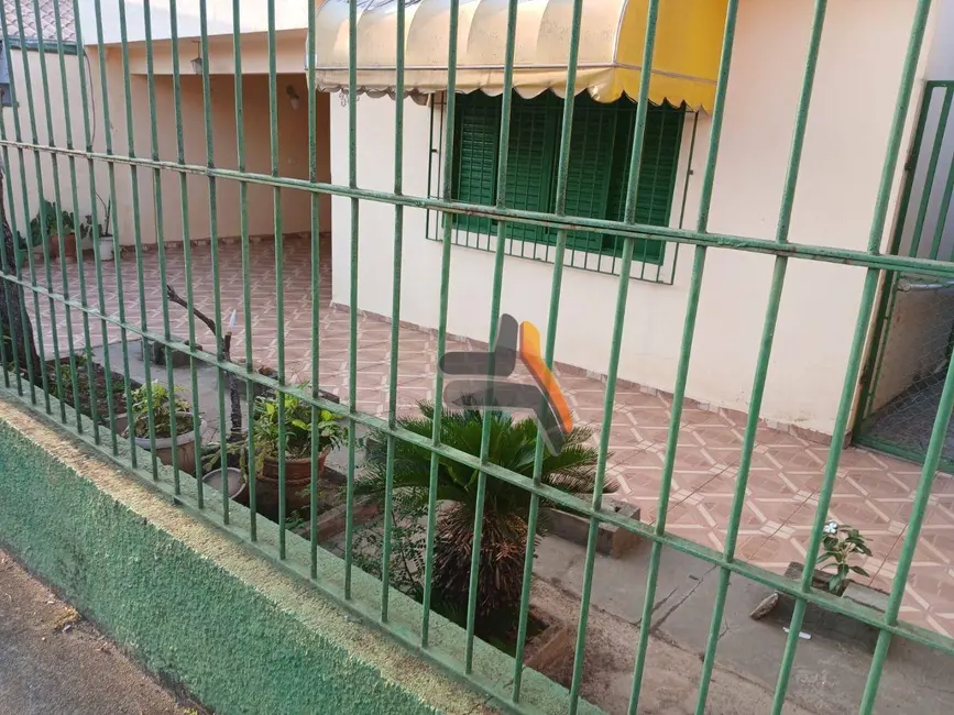 Foto 1 de Casa com 3 quartos à venda, 250m2 em Vila Teixeira, Salto - SP