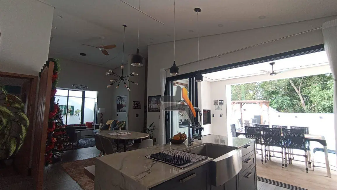 Foto 4 de Casa de Condomínio com 3 quartos à venda, 460m2 em Salto - SP