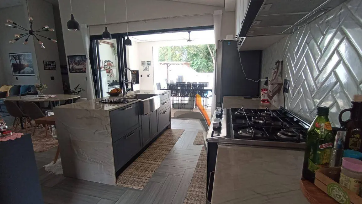 Foto 3 de Casa de Condomínio com 3 quartos à venda, 460m2 em Salto - SP