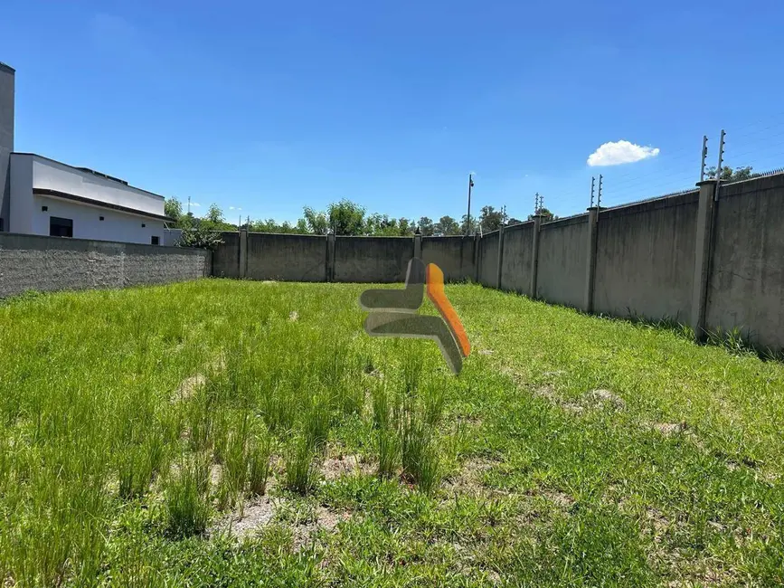 Foto 1 de Terreno / Lote à venda, 564m2 em Salto - SP