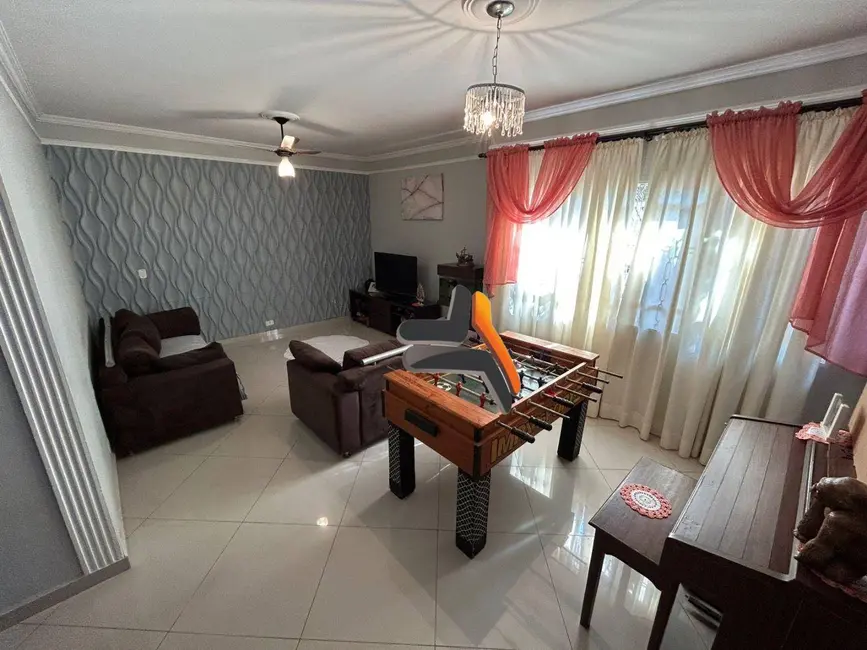 Foto 4 de Casa com 3 quartos à venda, 300m2 em Jardim Celani, Salto - SP