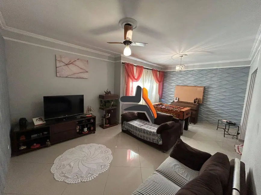 Foto 5 de Casa com 3 quartos à venda, 300m2 em Jardim Celani, Salto - SP