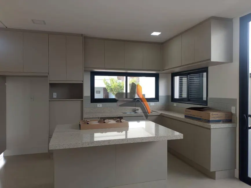 Foto 2 de Casa de Condomínio com 3 quartos à venda, 300m2 em Salto - SP