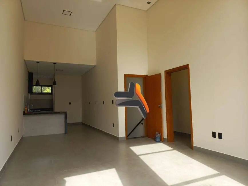 Foto 2 de Casa com 3 quartos à venda, 254m2 em Salto - SP