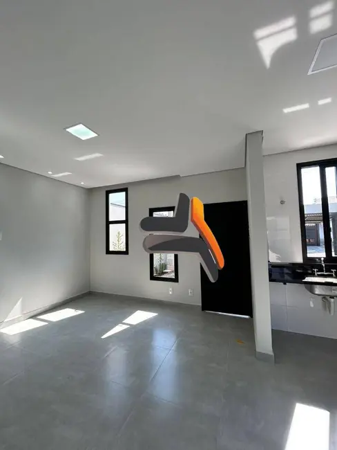 Foto 3 de Casa com 3 quartos à venda, 130m2 em Salto - SP