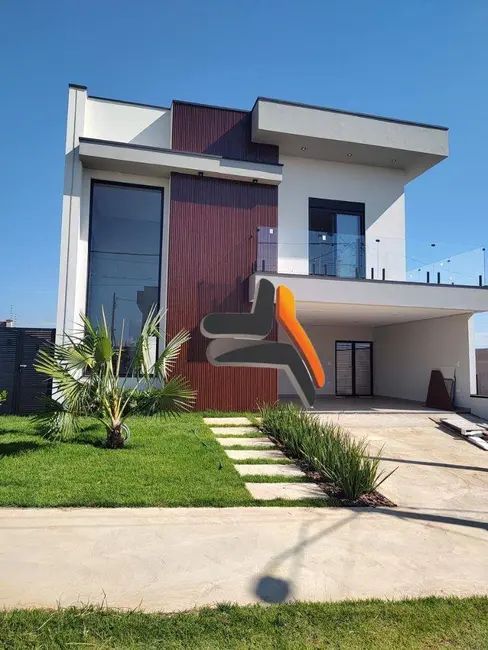 Foto 1 de Sobrado com 3 quartos à venda, 300m2 em Salto - SP