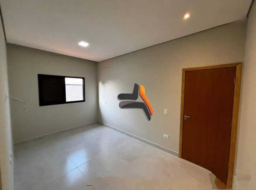 Foto 8 de Casa com 2 quartos à venda, 180m2 em Salto - SP