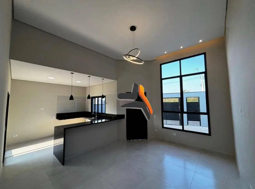 Foto 2 de Casa com 2 quartos à venda, 180m2 em Salto - SP