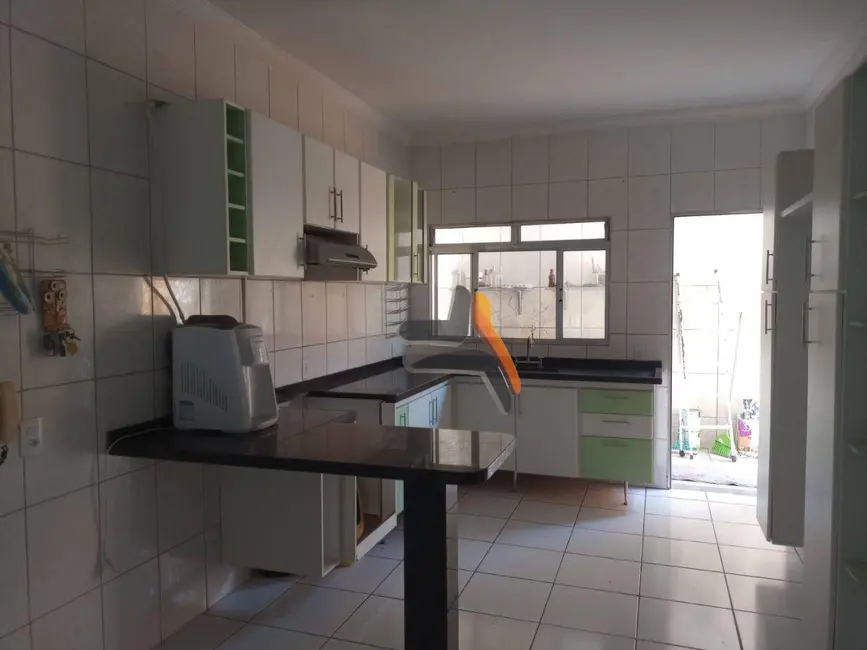 Foto 4 de Casa com 4 quartos à venda, 185m2 em Loteamento Terras de São Pedro e São Paulo, Salto - SP