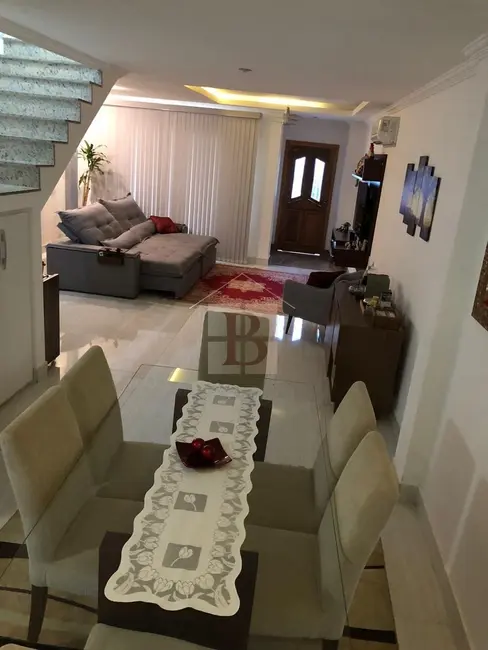 Foto 9 de Casa com 4 quartos à venda, 200m2 em Piratininga, Niteroi - RJ