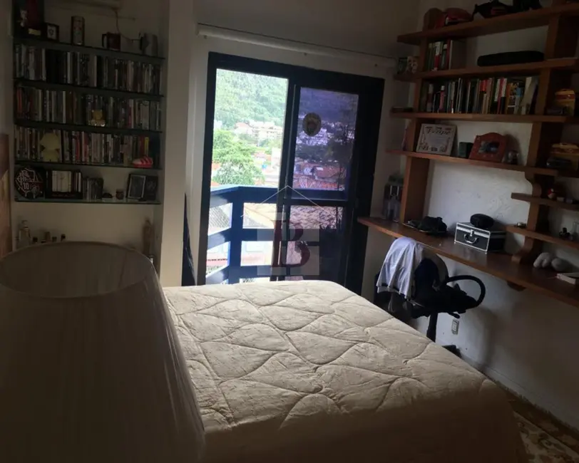 Foto 5 de Casa com 4 quartos à venda, 240m2 em São Francisco, Niteroi - RJ