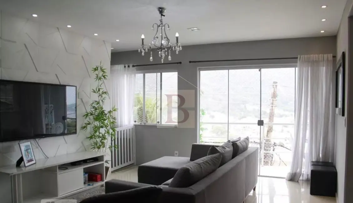 Foto 3 de Casa de Condomínio com 4 quartos à venda, 240m2 em São Francisco, Niteroi - RJ