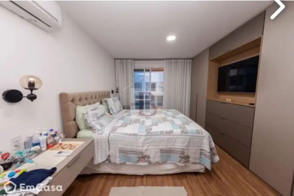 Apartamento com 4 quartos à venda, 189m2 em Icaraí, Niteroi - RJ - imagem 2 Foto 2 de Apartamento com 4 quartos à venda, 189m2 em Icaraí, Niteroi - RJ